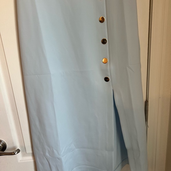 Elegant Light Blue Button-Down Midi Dress - Picture 3 of 8